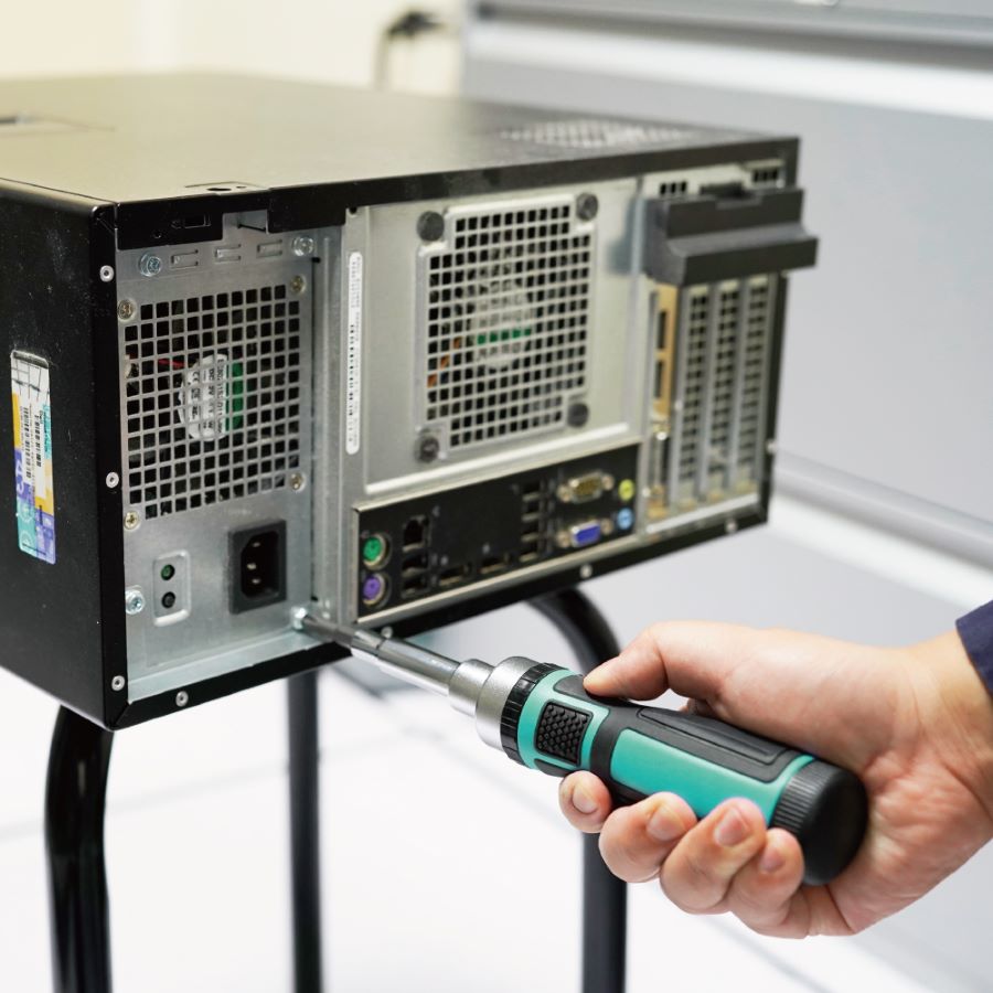 Комплект отвертка с битове, PRO'S KIT