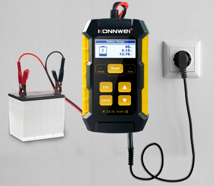 Зарядно с щипки 12 волта